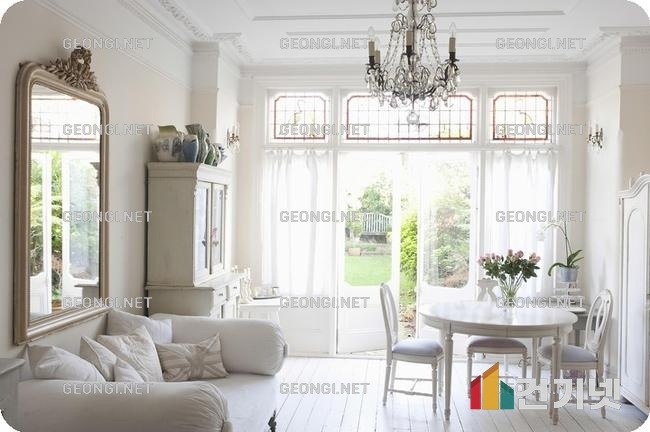 위례 호반써밋 아파트 인테리어: 공간 활용과 디자인의 조화