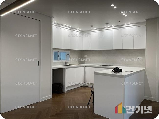 효율적인 주방 인테리어를 위한 스마트 수납 아이디어 10선