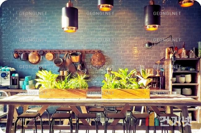 효율적인 주방 인테리어를 위한 스마트 수납 아이디어