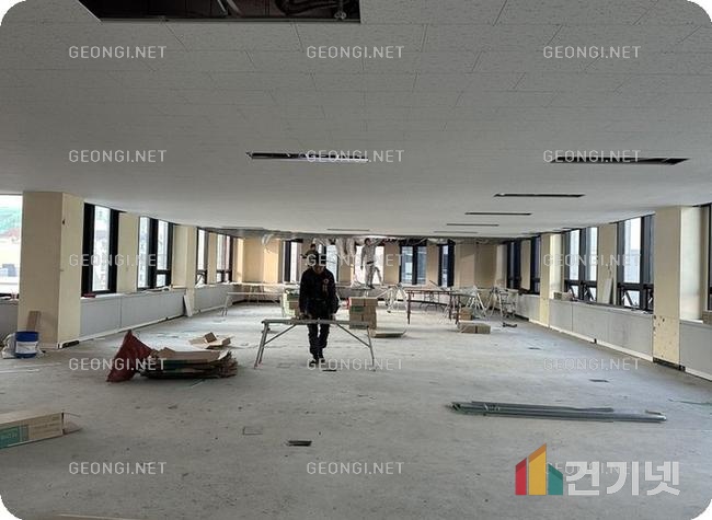 효과적인 조명 배치로 거실 분위기 변화하기: 전문 인테리어 팁