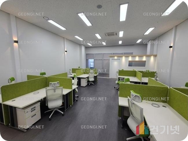 거실 TV 벽 인테리어 아이디어: 실용적이고 세련된 디자인 팁