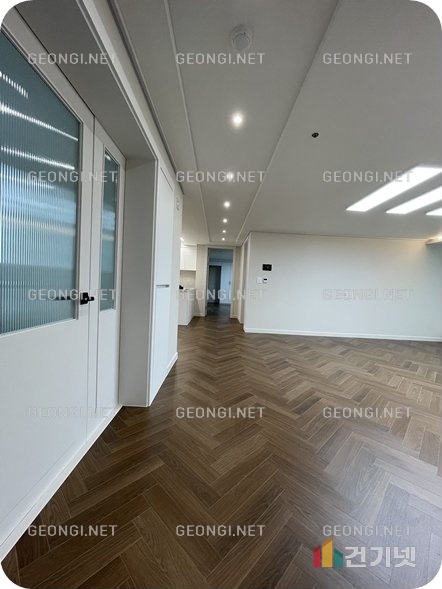 바닥재 선택 시 고려해야 할 필수 요소와 최신 트렌드