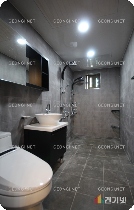 소하 화장실 인테리어, 작은 공간의 큰 변화와 실용성