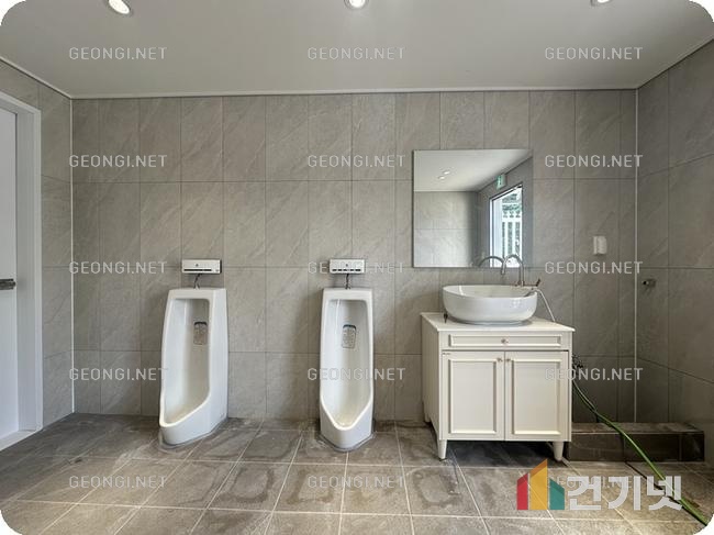 보정 욕실 인테리어, 세련된 디자인으로 공간 활용 극대화하기