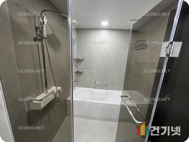 수암 욕실 리모델링, 전문가의 손길로 완벽한 공간 변신!