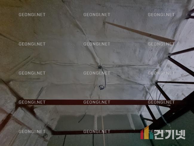 서울옥상 방수와 단열을 동시에! 경질우레탄폼 시공의 모든 것