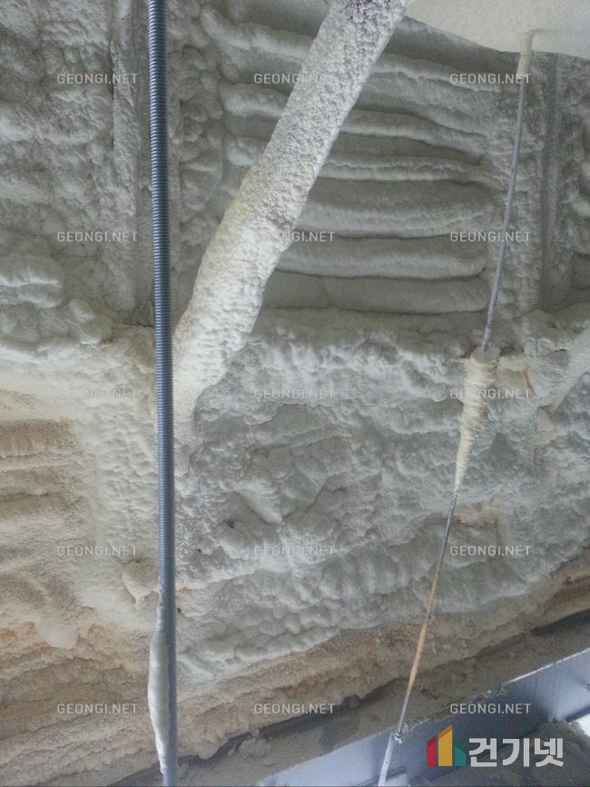 강남구 지하실 단열, 연질 우레탄폼으로 결로와 에너지 효율 높이기