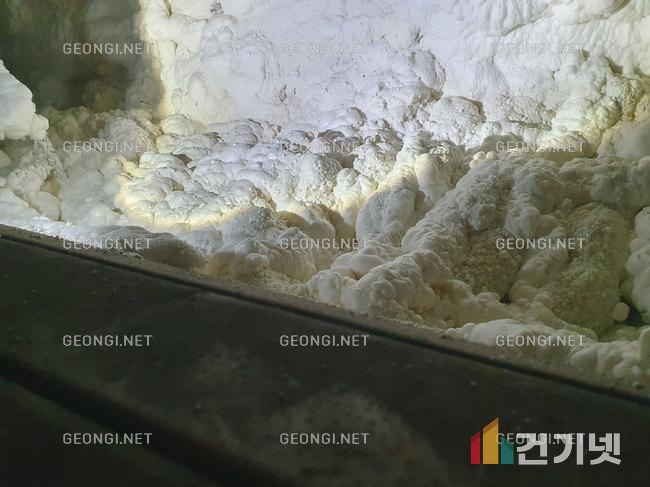 괴산군 양돈장 단열공사, 우레탄폼으로 결로 문제 해결하기