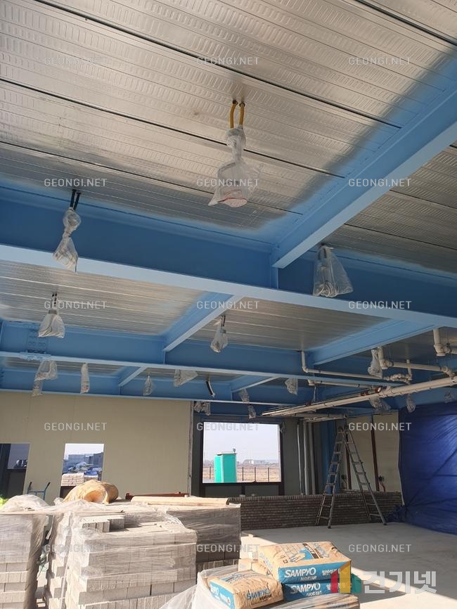 일산 대형마트 경질 우레탄폼 단열공사로 에너지 효율 극대화!