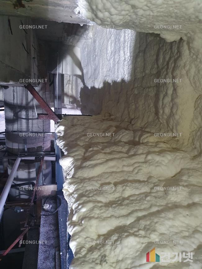 철원군 컨테이너 하우스 단열, 우레탄폼으로 결로 문제 해결하기