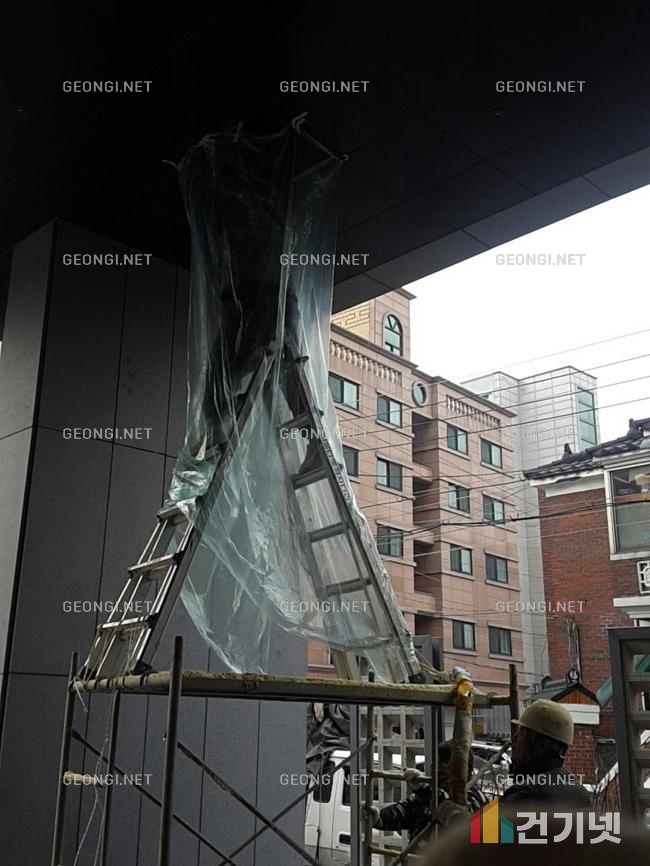 노원구 창고형 마트의 에너지 절약 비결, 난연 우레탄폼 단열공사