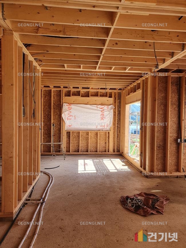 연천군 목조주택, 우레탄폼 단열공사로 결로 문제 해결하고 에너지 효율 극대화