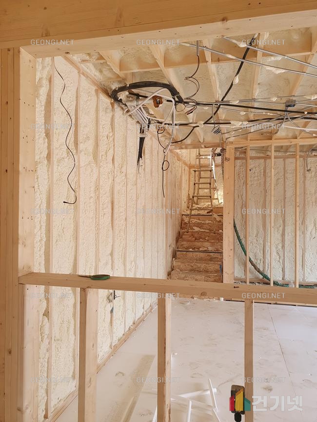 우레탄폼 단열공사로 결로 문제 해결! 에너지 효율 극대화하기