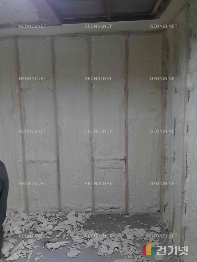 해운대구 창고형 마트의 경질 우레탄폼 단열공사로 에너지 효율 극대화!