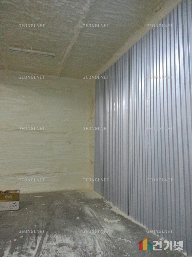 보은군 냉장시설의 에너지 효율을 높이는 경질 우레탄폼 단열공사
