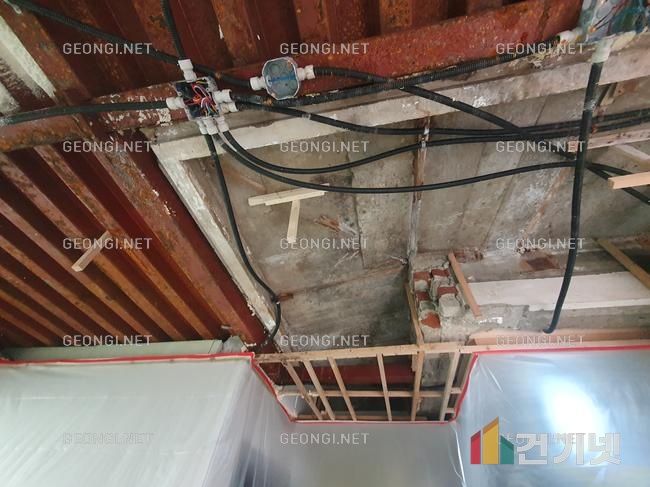 금천구 컨테이너 하우스 우레탄폼 단열공사로 에너지 효율 극대화!