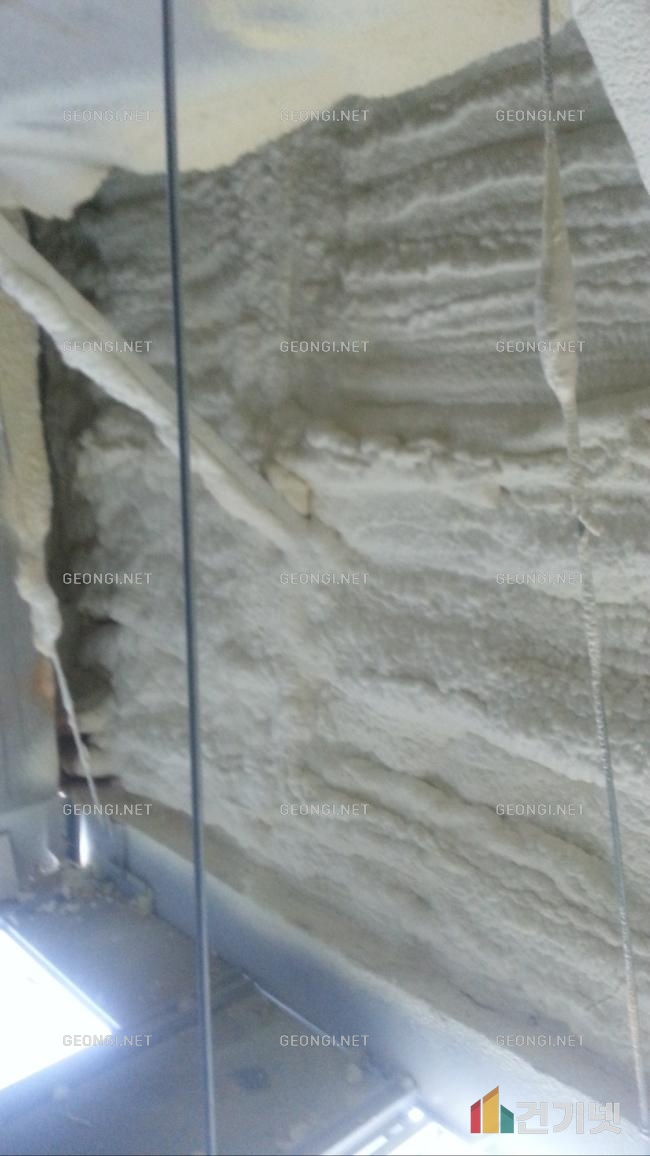 우레탄폼 단열공사로 에너지 효율 극대화 및 결로 문제 해결