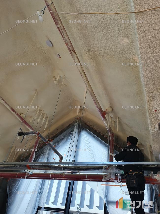 구로구 외벽 단열, 우레탄폼 시공으로 에너지 효율 극대화하기