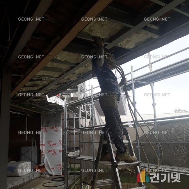 영광군 상가의 에너지 효율을 높이는 경질 우레탄폼 단열공사
