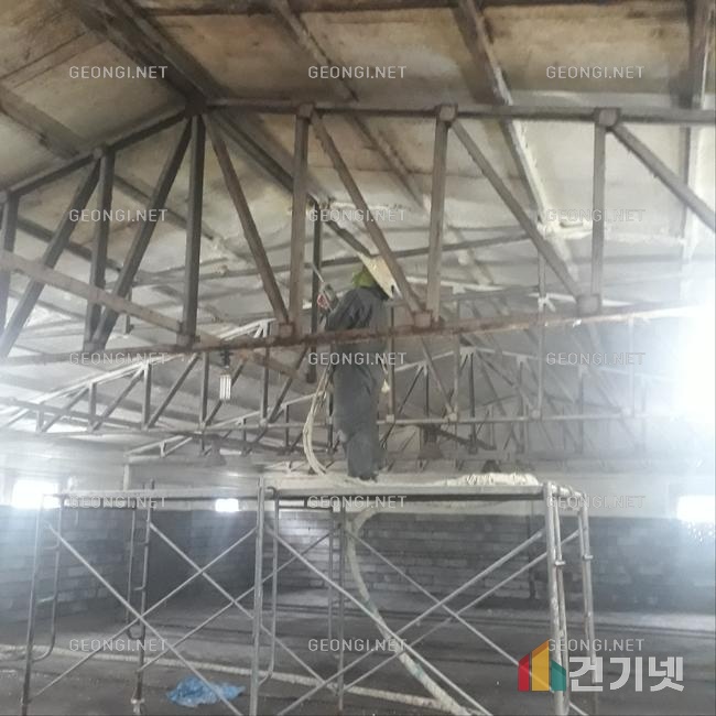 수정구학교의 우레탄폼 단열공사, 결로 문제 해결과 에너지 효율 극대화