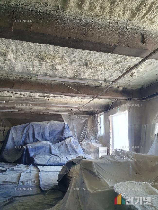 진도군 대형마트 우레탄폼 단열공사, 결로 방지 및 에너지 효율 극대화