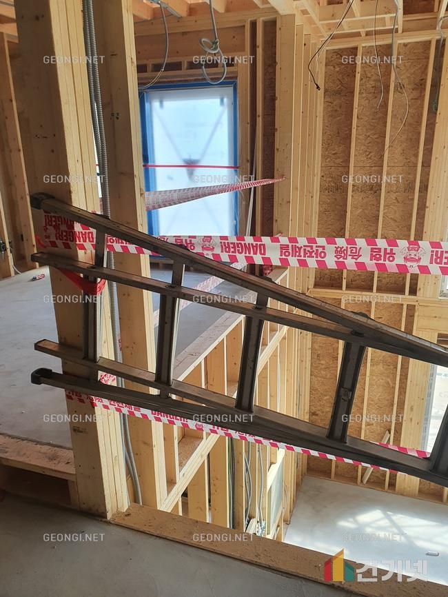 강서구 우레탄폼 단열공사, 결로 문제 해결과 에너지 효율 극대화