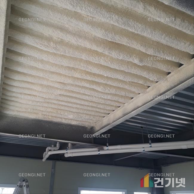 장성군 냉동창고, 수성연질폼으로 에너지효율 극대화! 결로 문제 해결