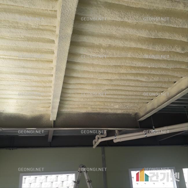 아산시 창고형 마트 우레탄폼 단열공사로 에너지 효율 극대화하기