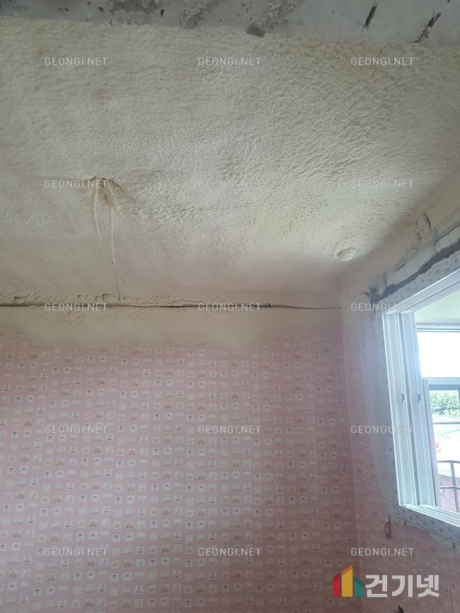 우레탄폼 단열공사로 사상구체류형쉼터의 결로 방지 및 에너지효율 극대화