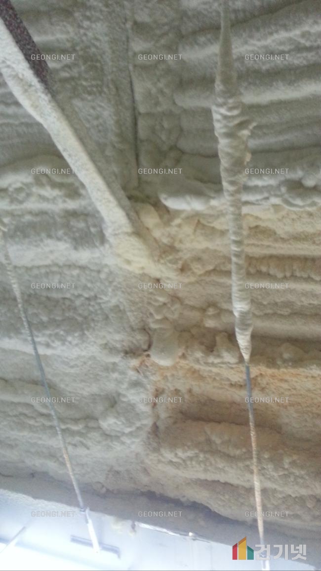 강남구 오피스텔 단열공사, 우레탄폼으로 결로 문제 해결!