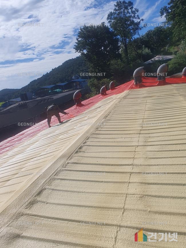 영월군 목조주택 단열공사, 우레탄폼으로 결로 및 에너지효율 극대화