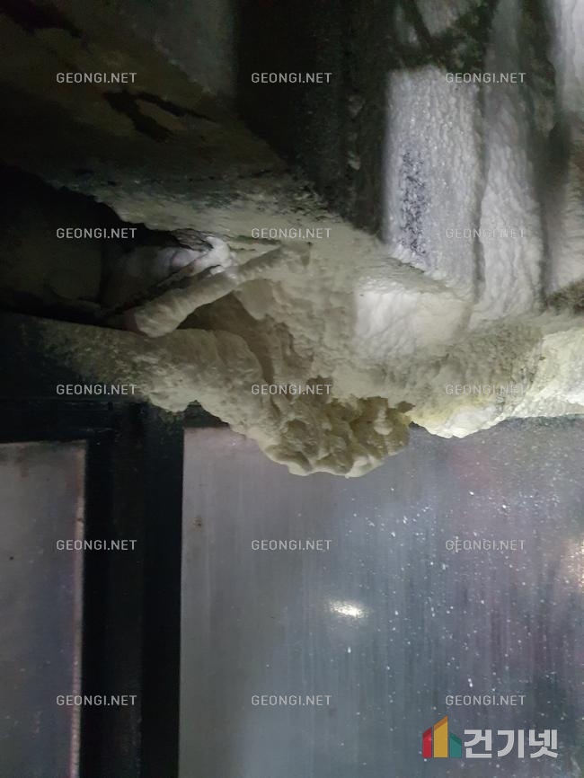 금천구 펜션의 에너지 효율 극대화, 우레탄폼 단열공사로 결로 걱정 끝!