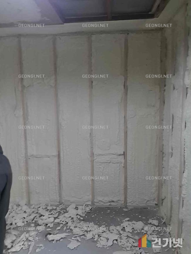 논산시 단독주택 경질 우레탄폼 단열공사로 에너지 효율 극대화!