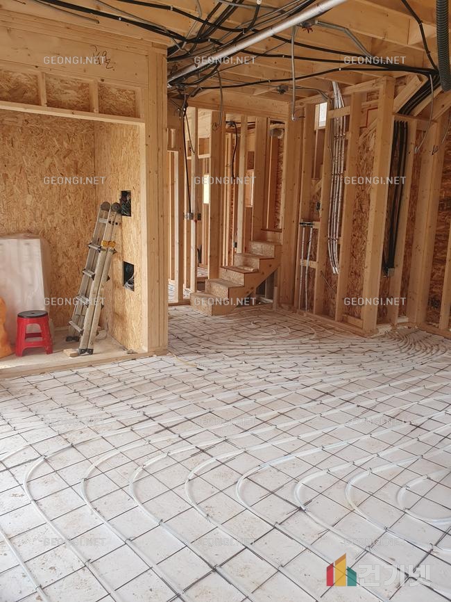 강남구 체류형 쉼터 우레탄폼 단열공사, 결로 방지와 에너지 효율 극대화