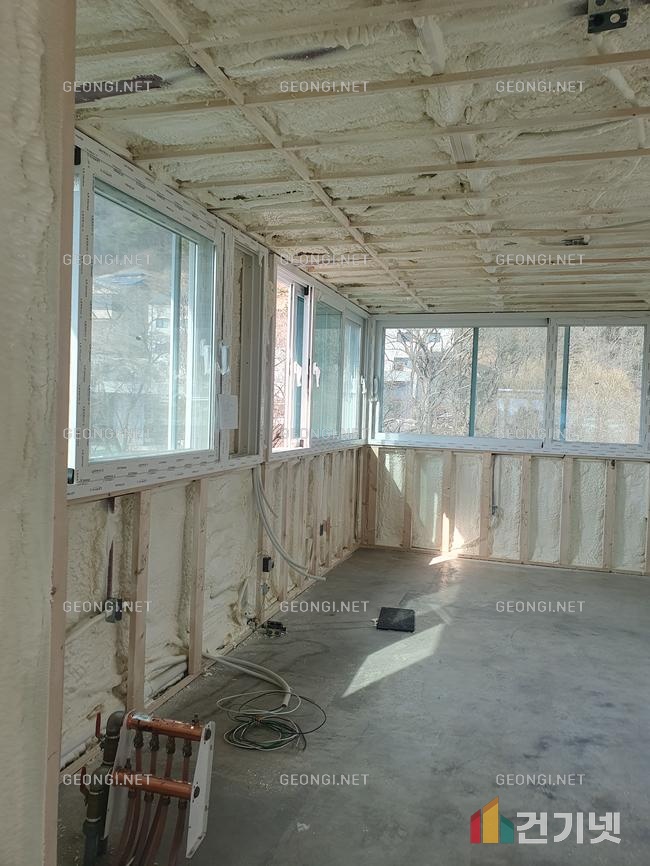 성주군 카페 단열공사, 경질우레탄폼으로 에너지효율 극대화!