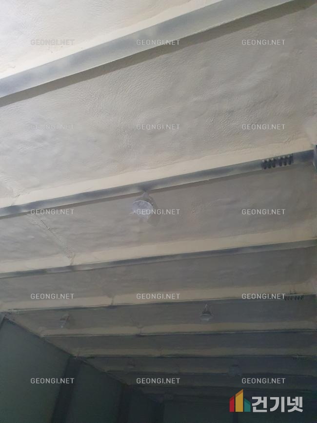 우레탄폼 단열공사로 남해군 대형마트 에너지 효율 극대화!