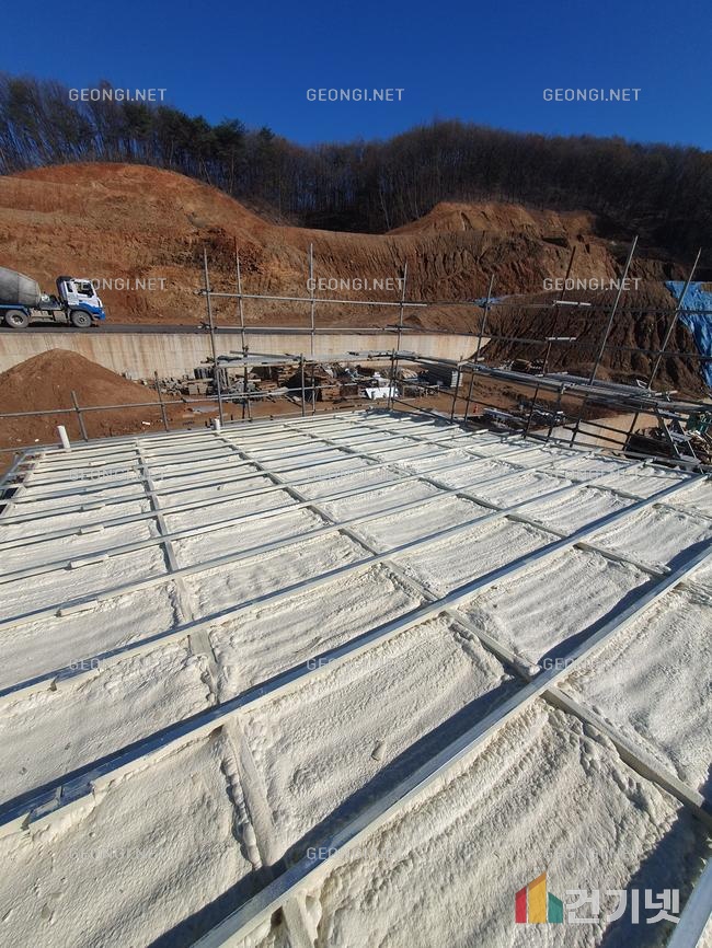 구미시 실내체육관 경질 우레탄폼 단열공사로 에너지 효율 극대화!
