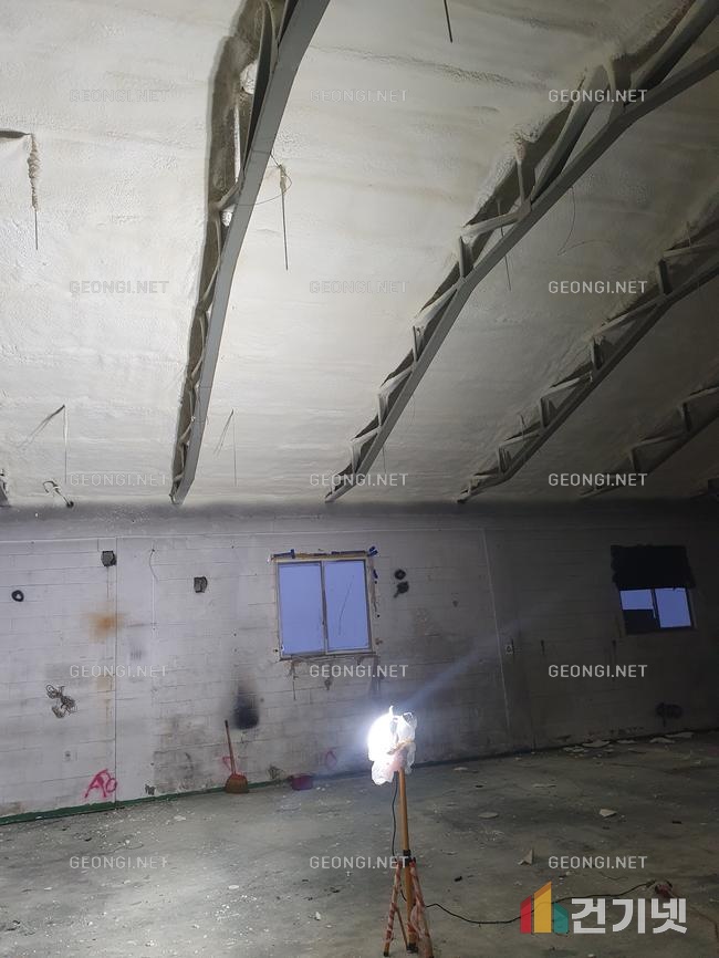 태안군 조립식 주택의 에너지 효율을 높이는 우레탄폼 단열공사