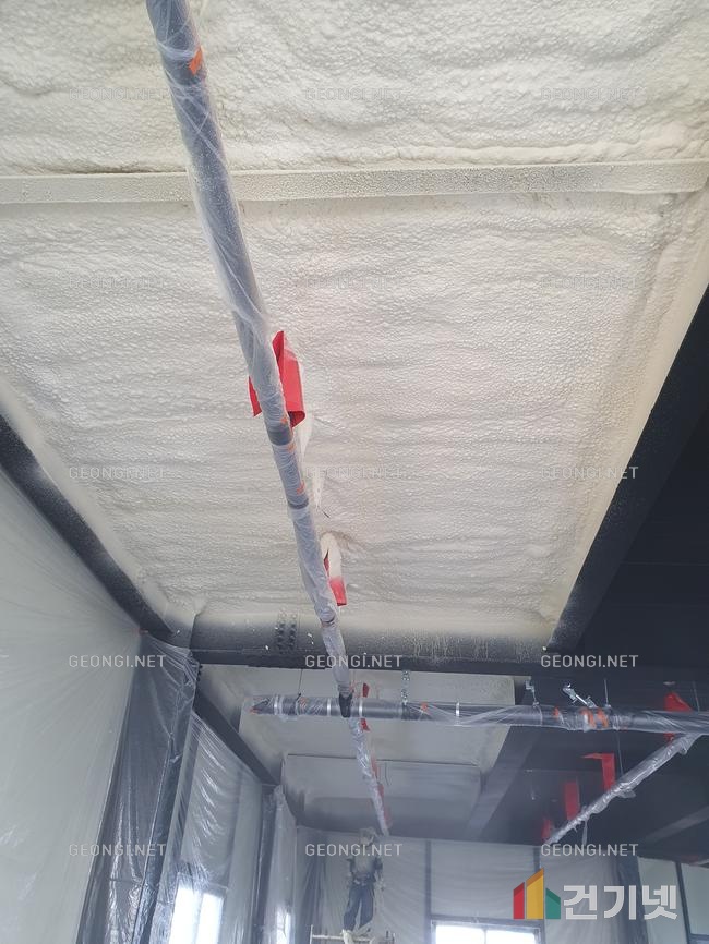광양시체류형쉼터 우레탄폼 단열공사로 결로 문제 해결하기