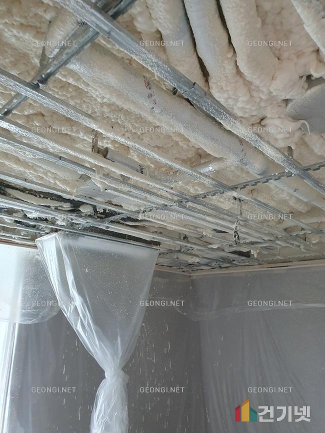 광양시체류형쉼터의 에너지 효율 극대화를 위한 경질 우레탄폼 단열공사