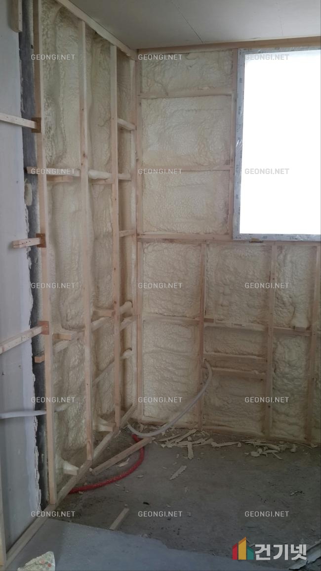 광양시 방음시설 우레탄폼 단열공사로 에너지효율 극대화하기