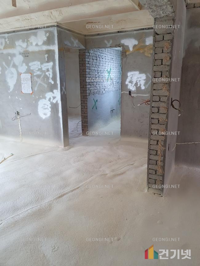 광양시 보온창고의 에너지 효율을 높이는 경질 우레탄폼 단열공사