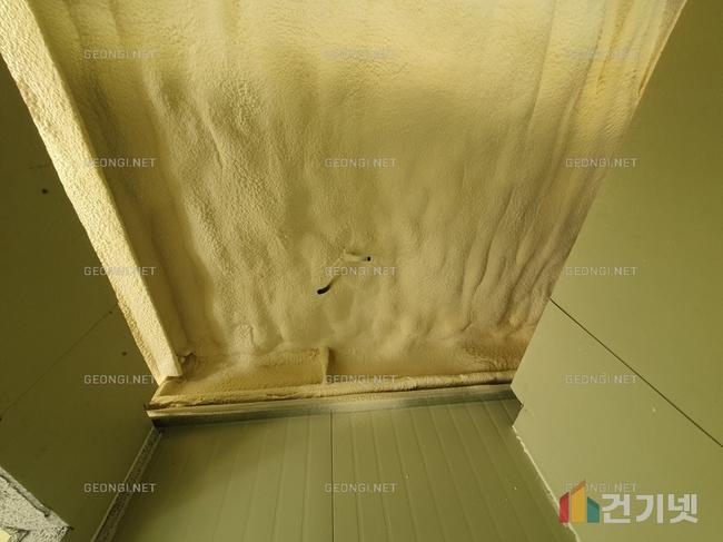 청주시곡물창고의 에너지 효율 극대화, 우레탄폼 단열공사 전문업체 건기넷