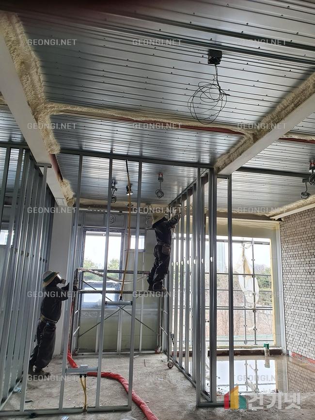 영동군 아파트 단열공사, 우레탄폼으로 냉난방비 절감!