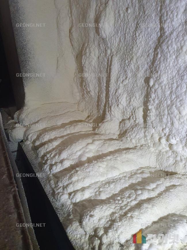 연제구 컨테이너하우스, 연질 우레탄폼 단열로 에너지 효율 극대화!