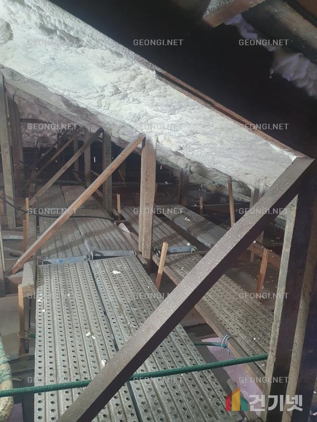 완도군 양돈장에 최적화된 연질 우레탄폼 단열공사로 에너지 절감!