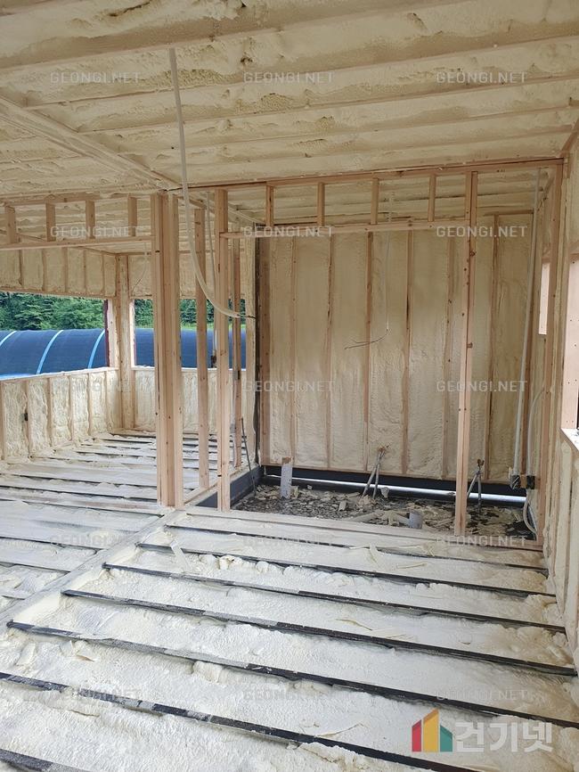 여수시 실내체육관 우레탄폼 단열공사로 에너지효율 극대화