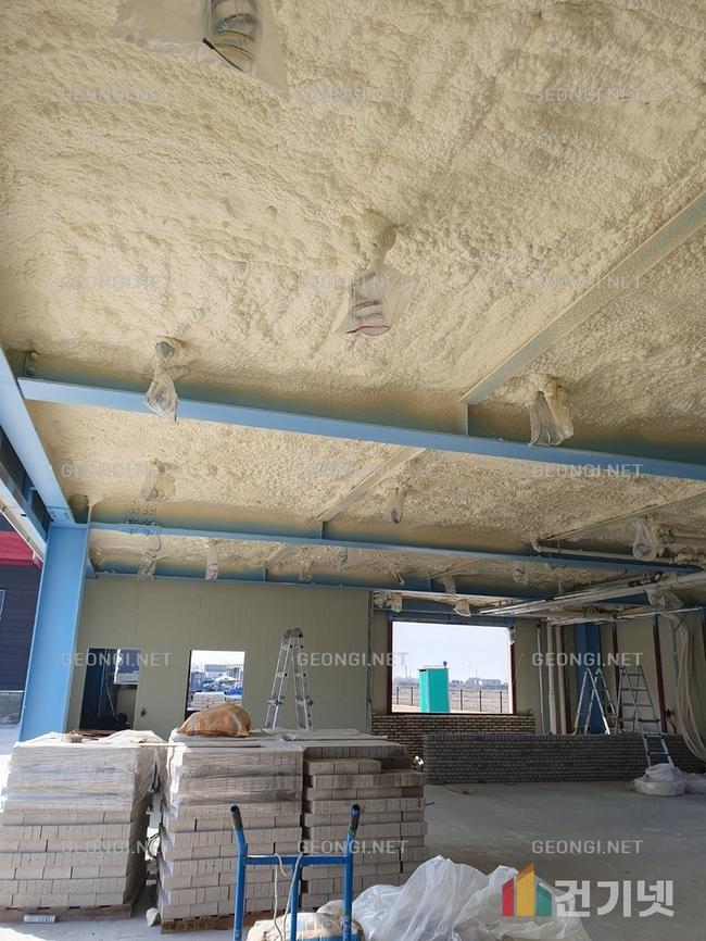 이천시 조립식 주택의 경질 우레탄폼 단열, 에너지 효율 극대화하세요!