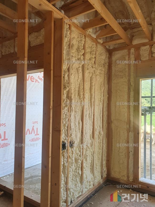 철원군 냉동창고의 에너지 효율을 극대화하는 경질우레탄폼 단열공사