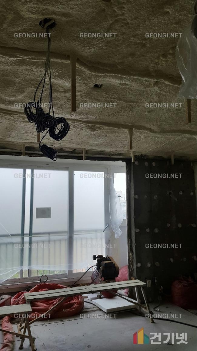 영주시 기숙사 단열공사, 경질우레탄폼으로 에너지 절감과 결로 방지!